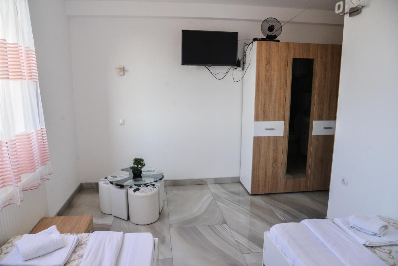 Mesecev Konak Bed and Breakfast Ni Εξωτερικό φωτογραφία