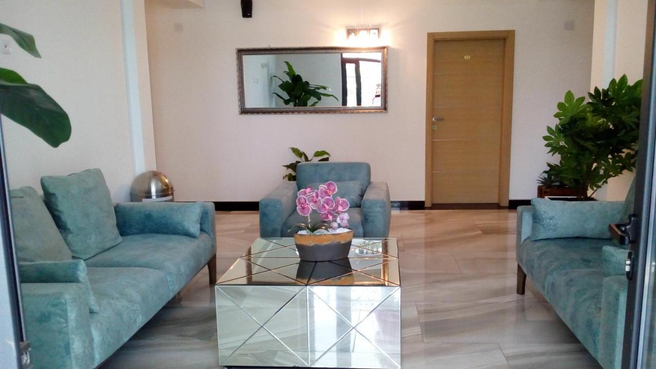 Mesecev Konak Bed and Breakfast Ni Εξωτερικό φωτογραφία